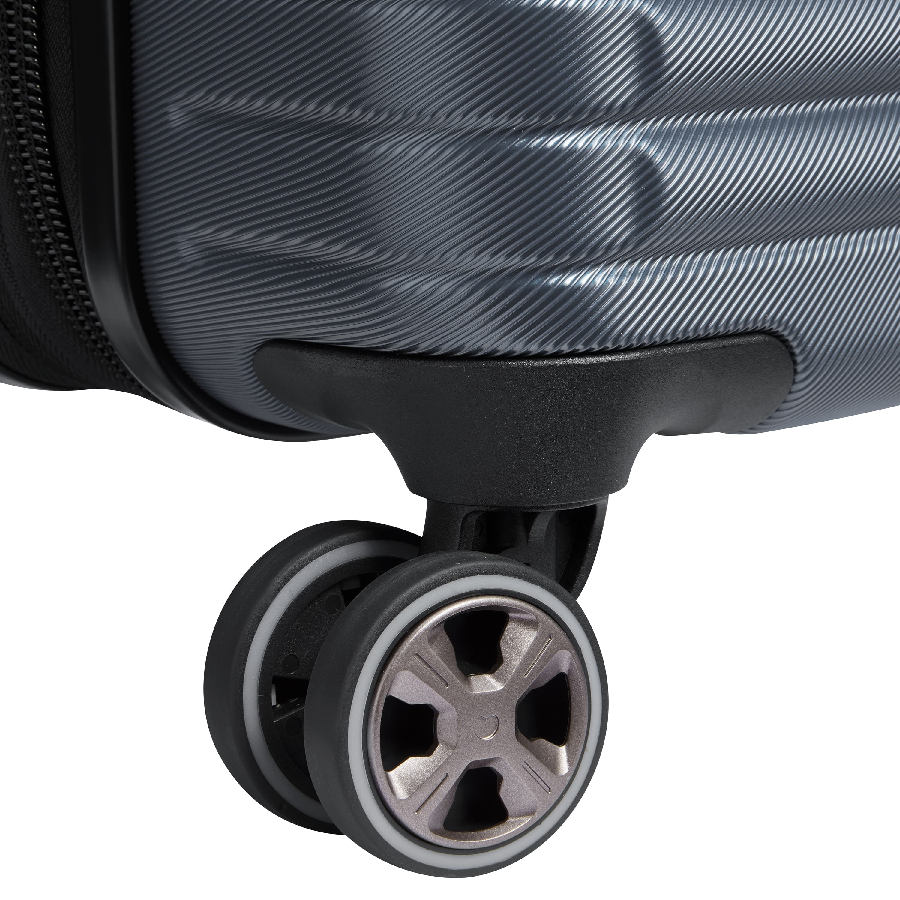 Cruise 3.0 - Carry-On Plus Expandable Spinner - Image 29