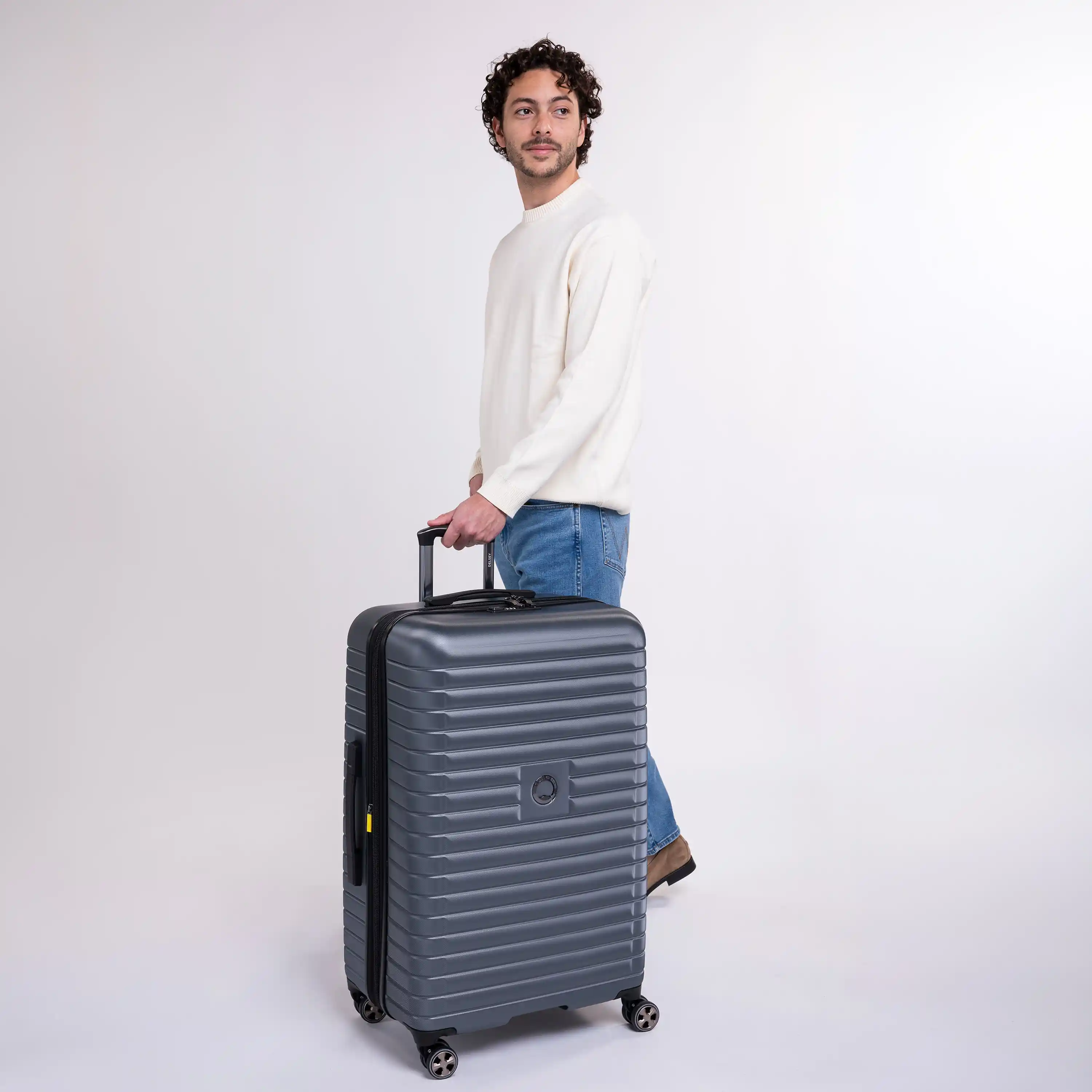 Cruise 3.0 - Large Expandable Spinner - Image 23