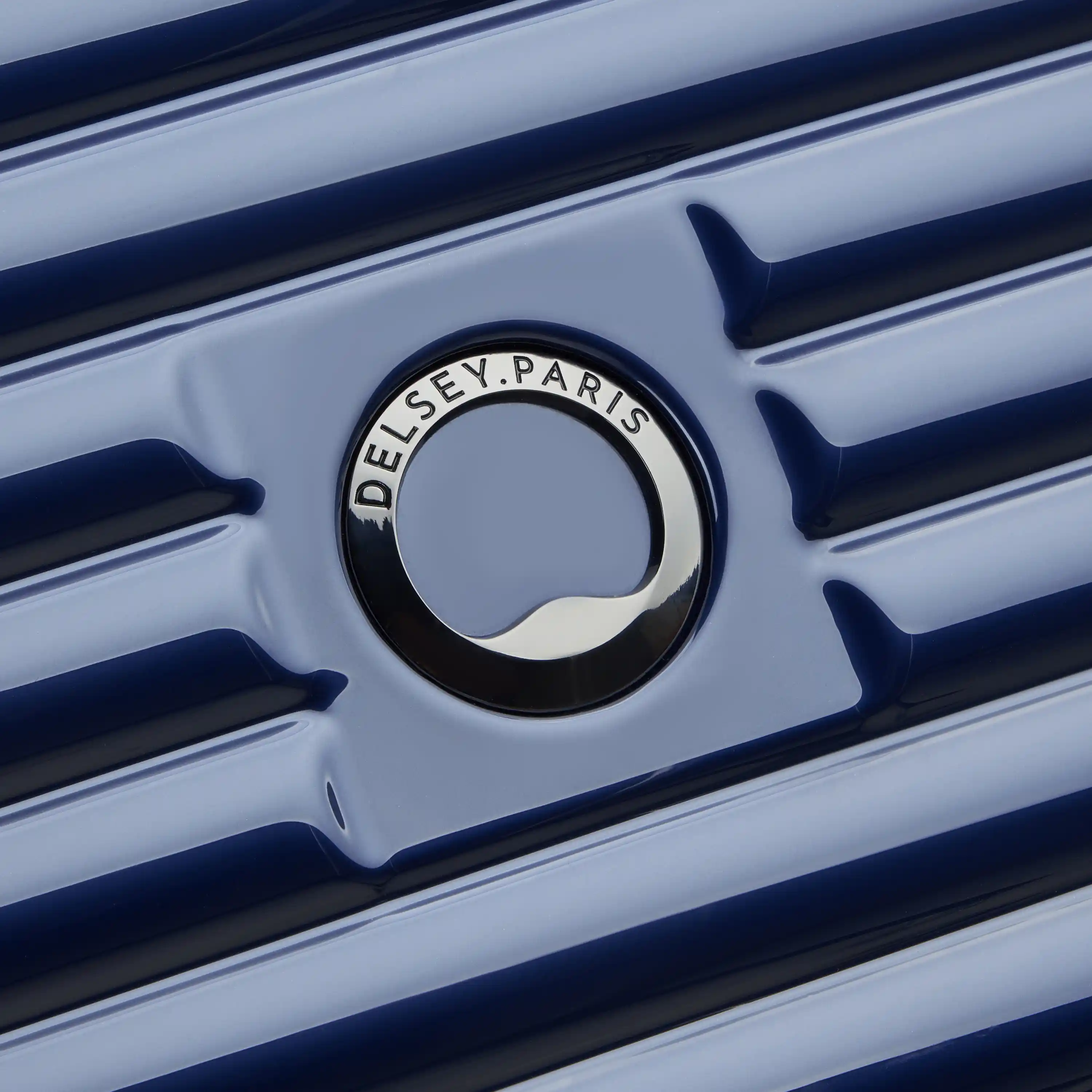 Cruise 3.0 - Large Expandable Spinner - Image 53