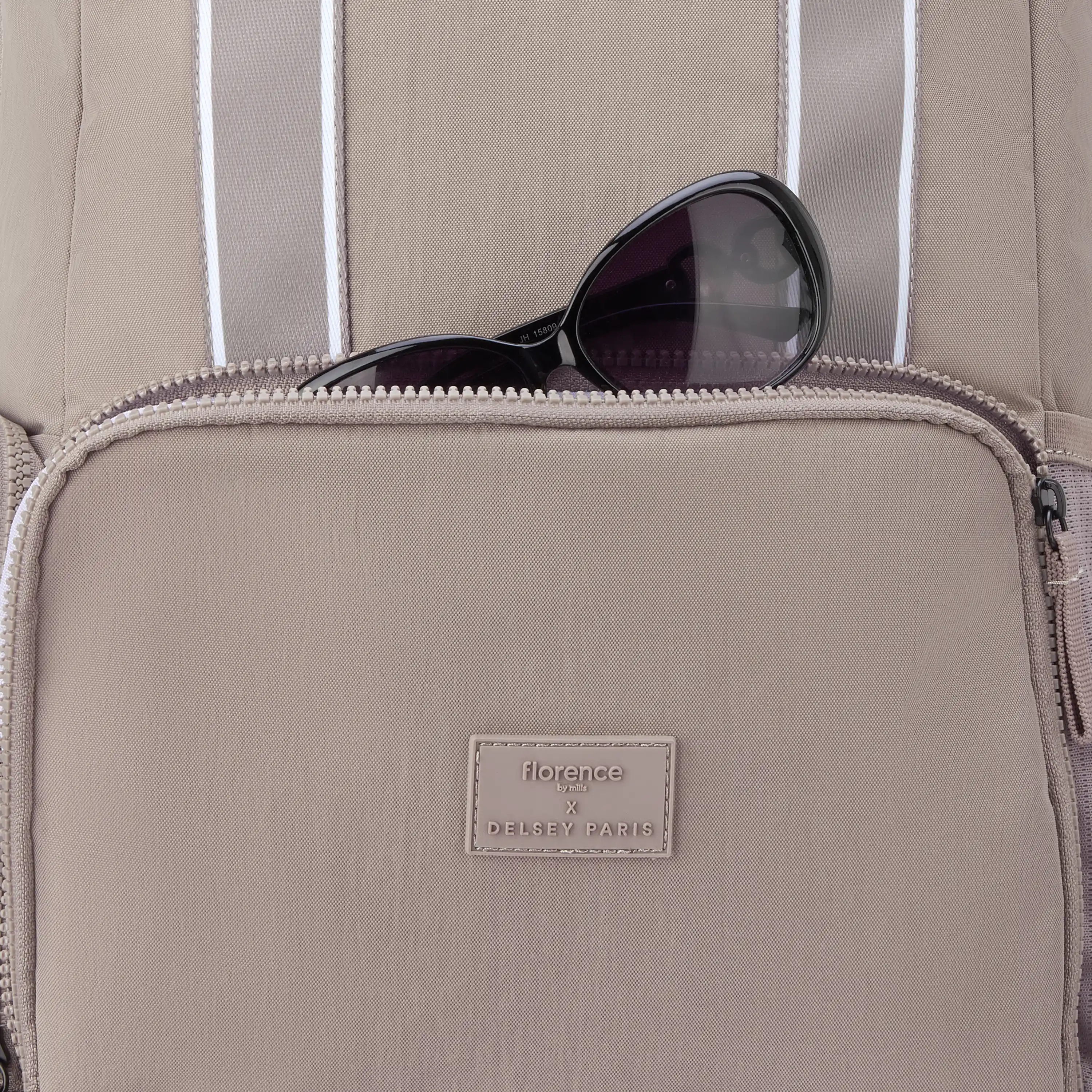 CAREFREE CARRY - Laptop Backpack - Image 32